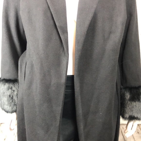 City Chic Black Faux Fur Fluffe Coat Plus Size 14 - Picture 9 of 9